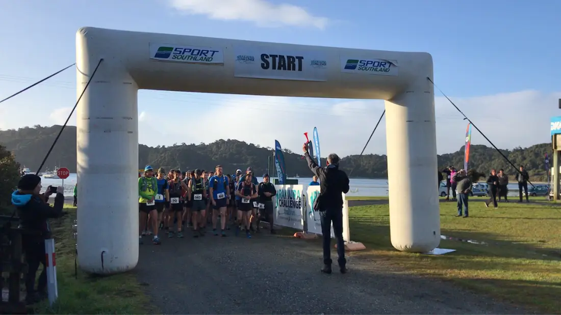 The start arch at Horseshoe Bay